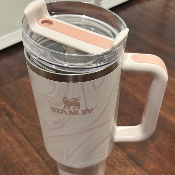 Stanley Swirl Pink Thermos - Picture 7 of 7